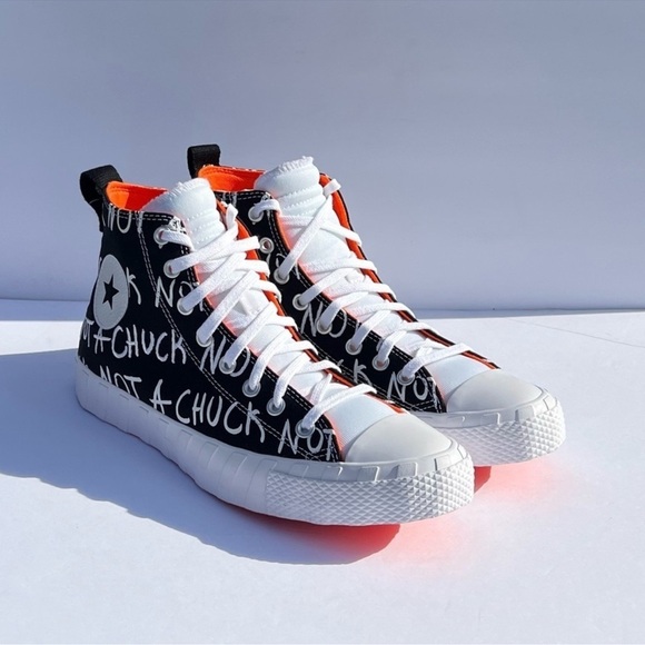 Converse UNTITLED High Top Shoe Black White Bold
Mandarin 166502C main image 4